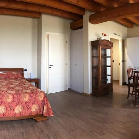La Razza Lantgård Reggio Emilia