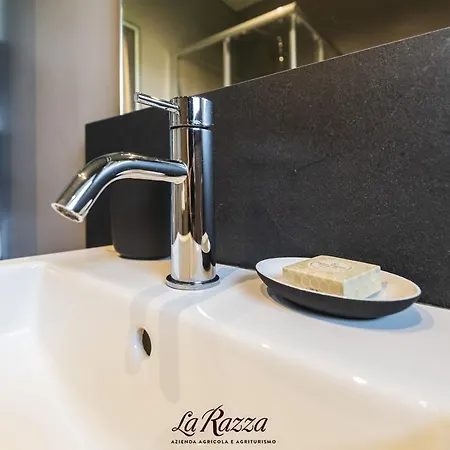 Agriturismo La Razza Farm stay *