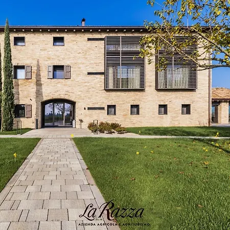 La Razza Lantgård Reggio Emilia